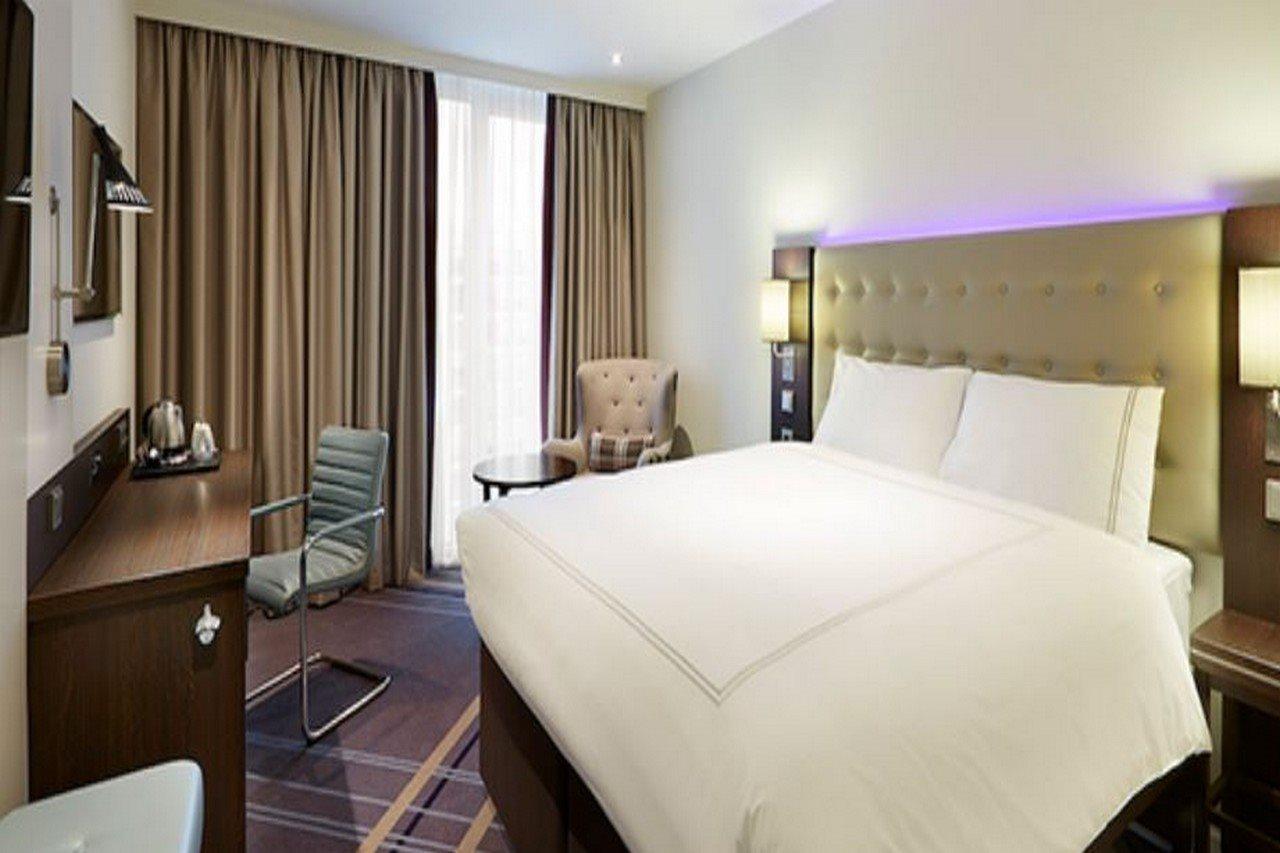 Premier Inn Duesseldorf City Friedrichstadt Ngoại thất bức ảnh