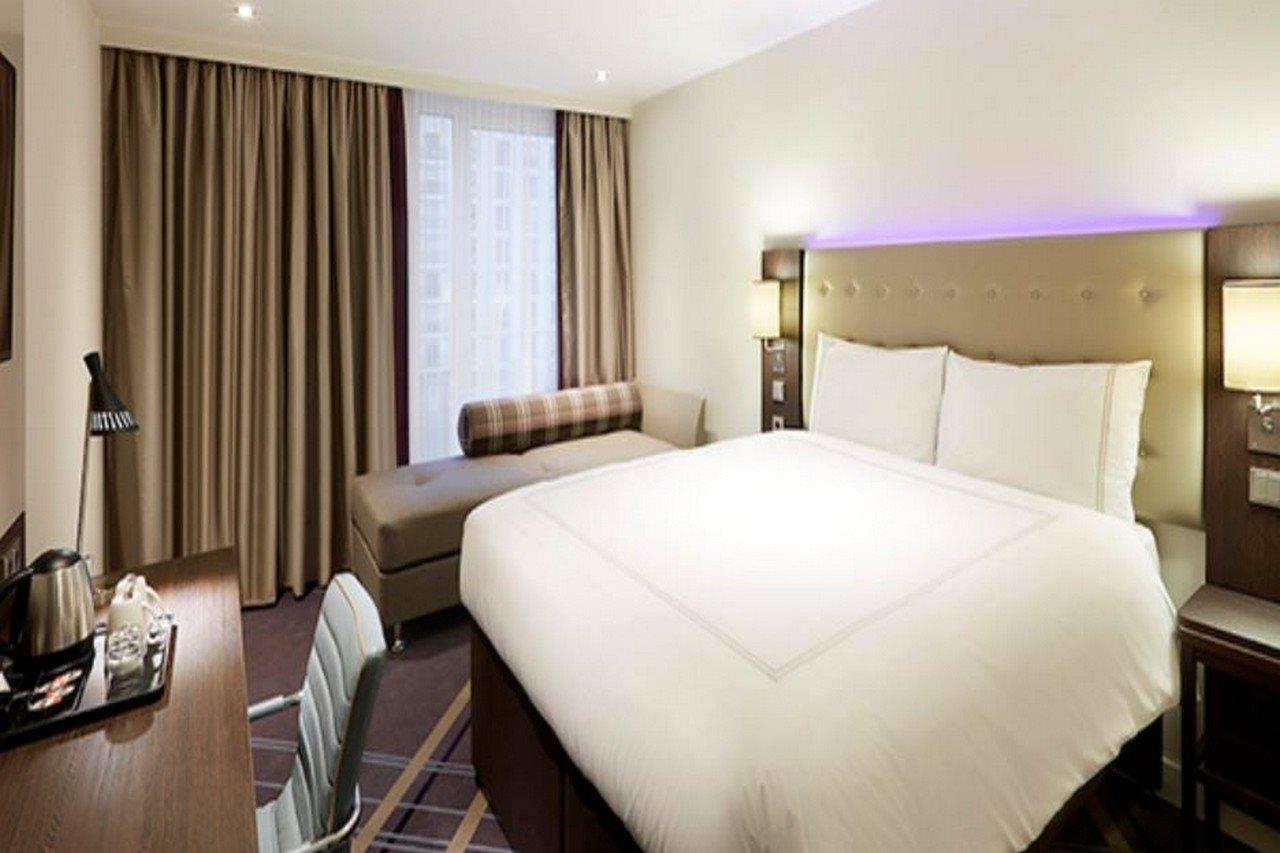 Premier Inn Duesseldorf City Friedrichstadt Ngoại thất bức ảnh