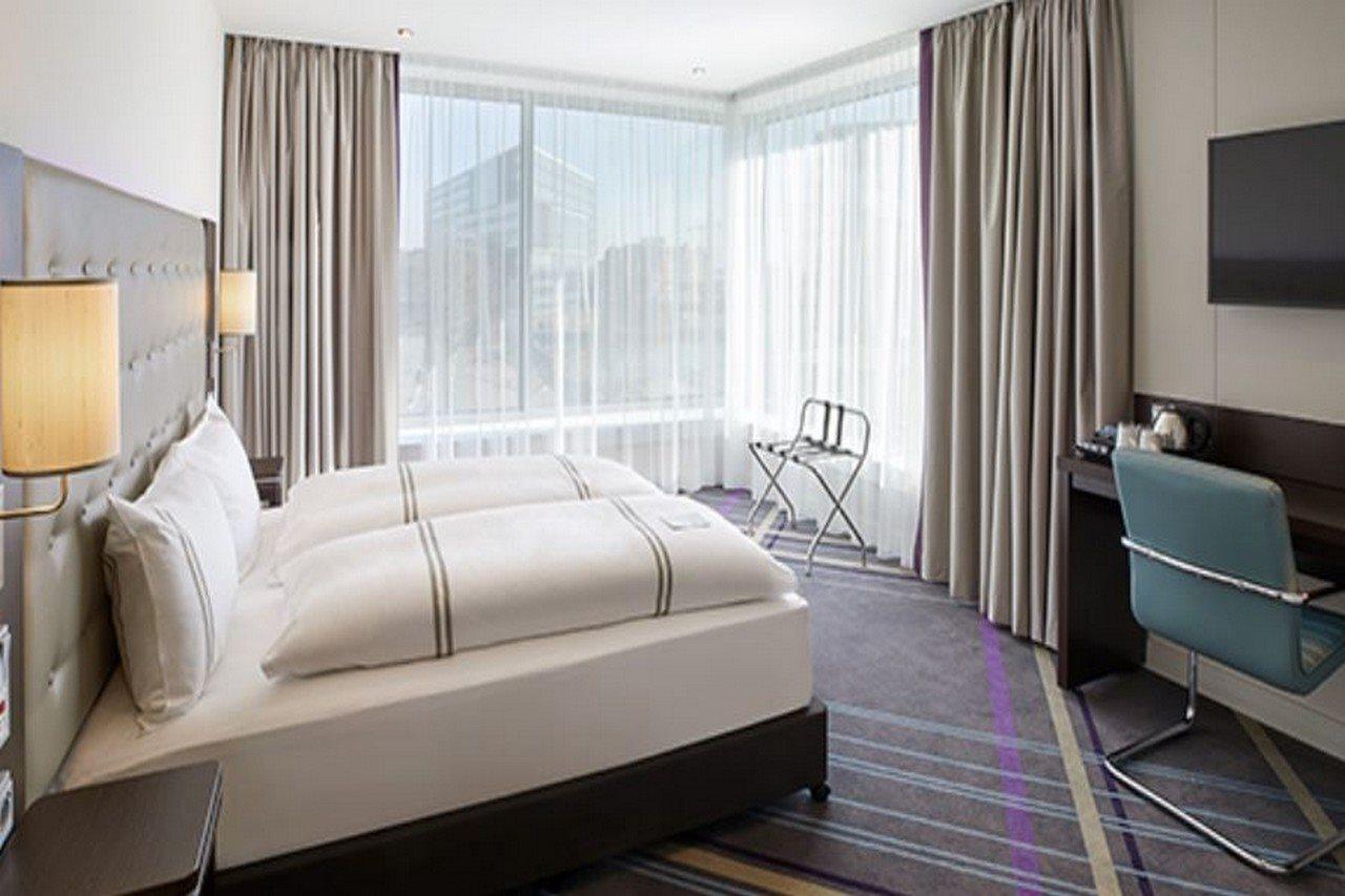Premier Inn Duesseldorf City Friedrichstadt Ngoại thất bức ảnh