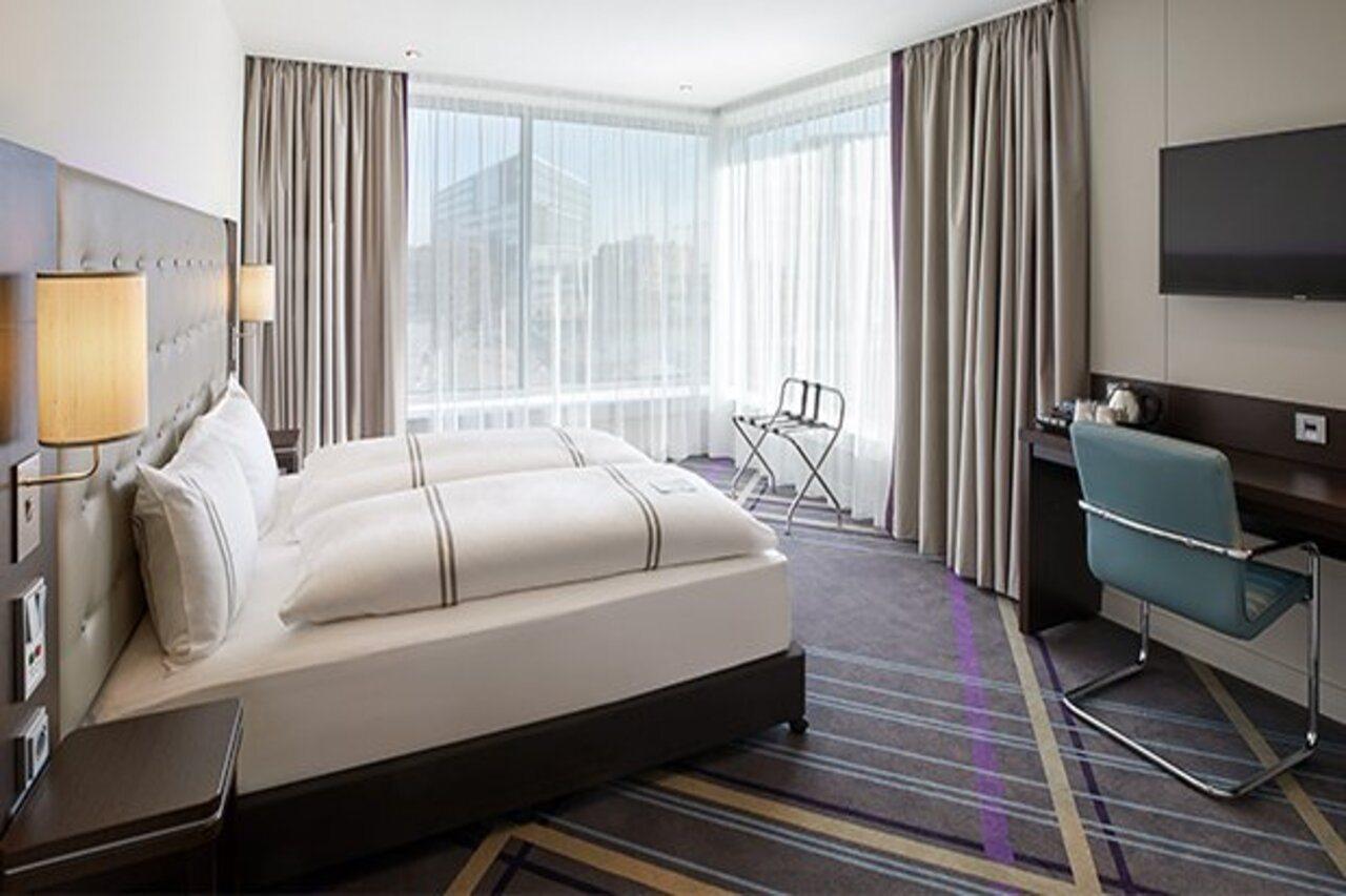 Premier Inn Duesseldorf City Friedrichstadt Ngoại thất bức ảnh