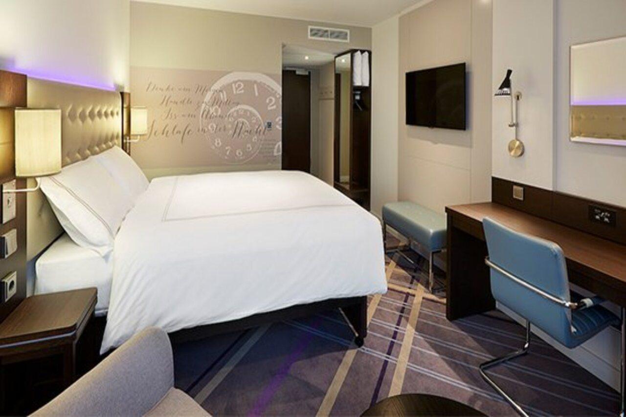 Premier Inn Duesseldorf City Friedrichstadt Ngoại thất bức ảnh