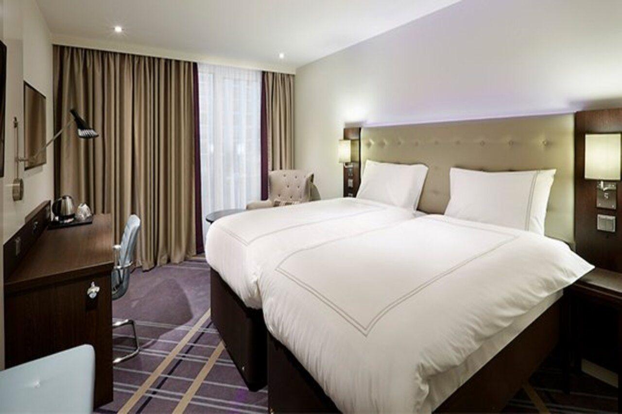 Premier Inn Duesseldorf City Friedrichstadt Ngoại thất bức ảnh