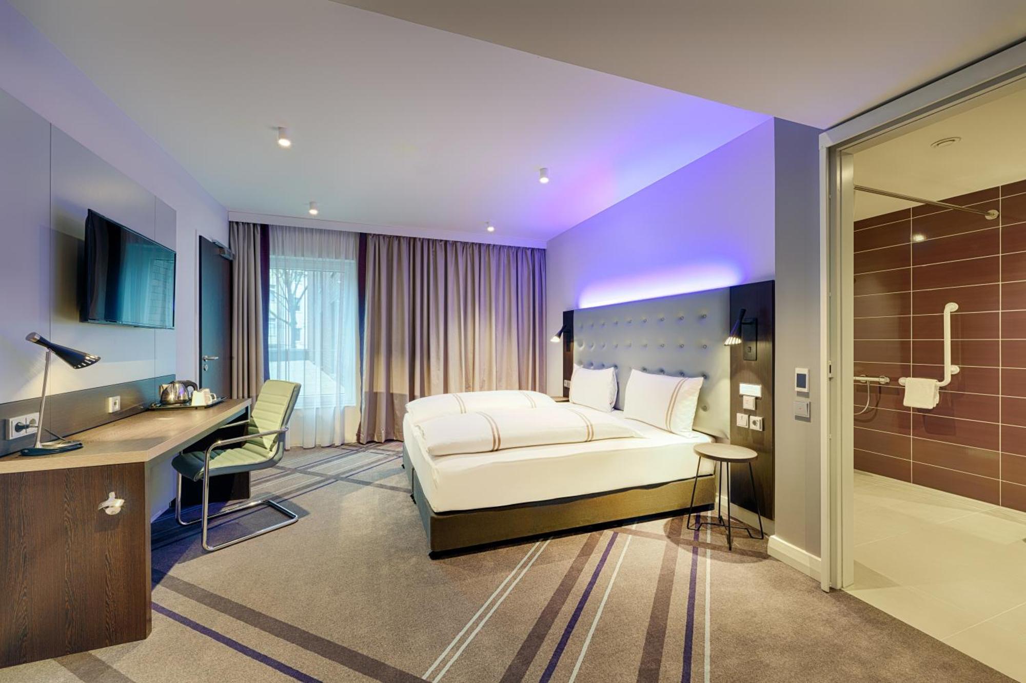 Premier Inn Duesseldorf City Friedrichstadt Ngoại thất bức ảnh